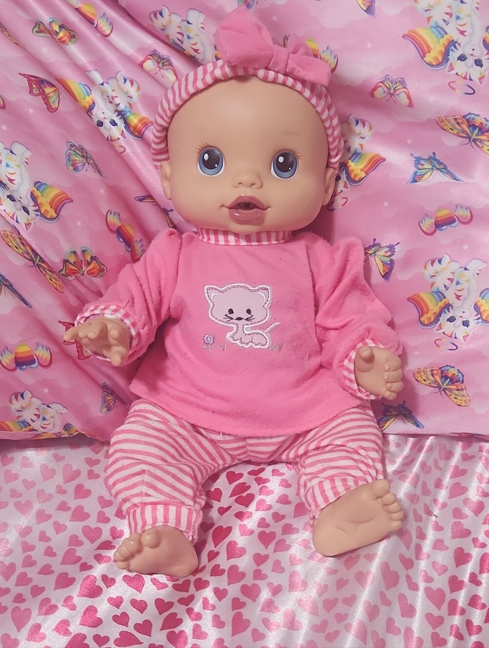 2006 Twin Baby Alive Wets N Wiggles Girl Doll legs wiggle! But needs pee tube.